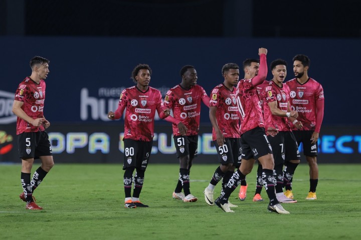 IDV eliminó por penales a Universidad Católica. 