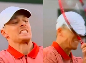Video: Shapovalov perdió un punto y se dio un raquetazo en la cara