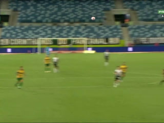 Félix Torres participó en la jugada del penal para Corinthians
