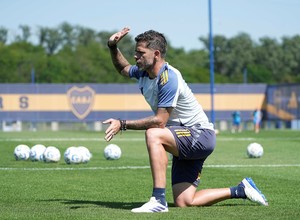 Video: la frase futbolera de Gago en el entrenamiento de Boca