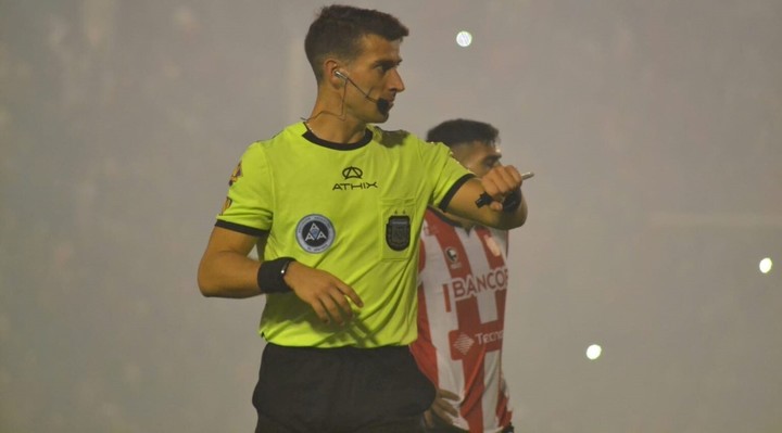Zunino dirige Argentinos-Vélez
