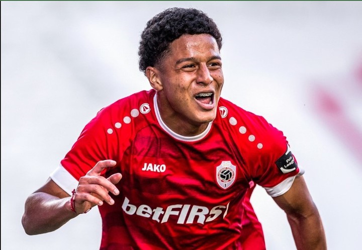 Anthony Valencia, delantero del Royal Atwerp.