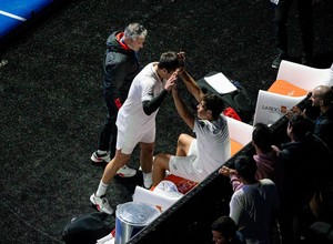 Belasteguín se tiró de cabeza, ganó el punto y pasó a cuartos en el Santiago Premier Padel