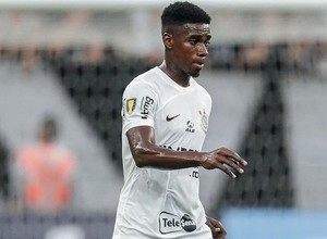 Félix Torres fue clave en la victoria de Corinthians frente a Cuiabá