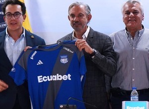 Quién es el nuevo presidente de Emelec y la primera medida clave que deberá tomar