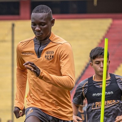 La buena señal de Segundo Castillo: la posible formación de Barcelona ante Aucas