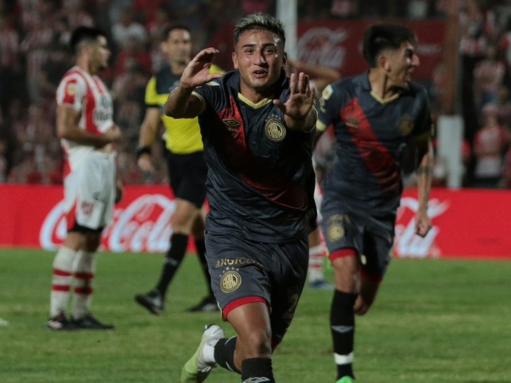 Herrera marcó en la victoria 2-1 de Argentinos frente a Instituto por la fecha 12 de la Copa de la Liga.